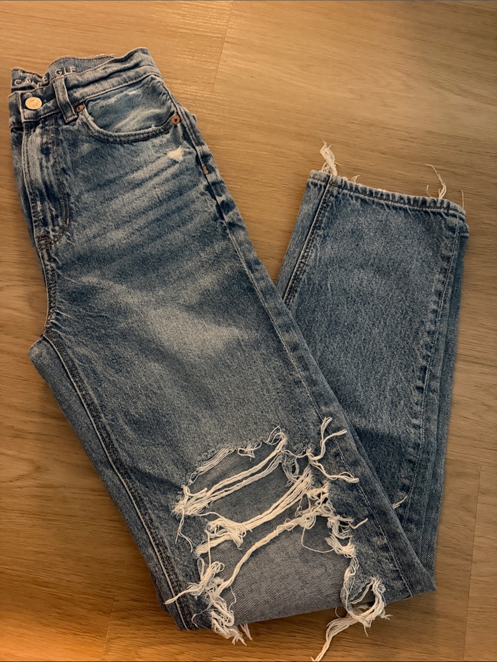 Women's American Eagle Strigid Distressed High-Waist Blue Jeans